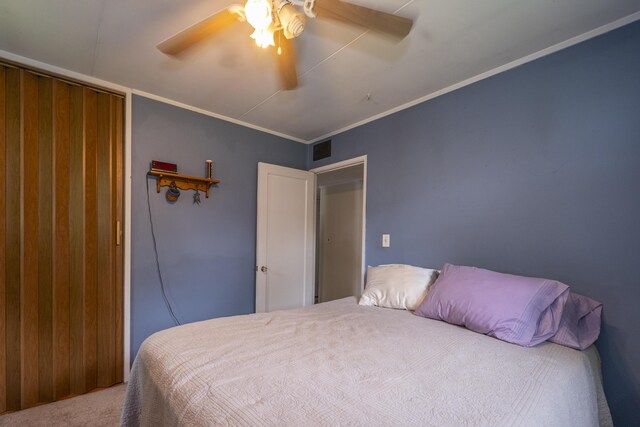 5385 Woodbine Ave, Dayton, OH 45432 - carpeted bedroom featuring a ceiling fan