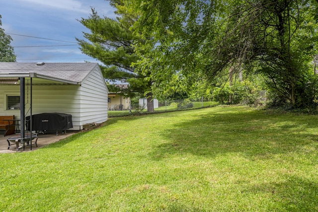 5385 Woodbine Ave, Dayton, OH 45432 - view of yard with a patio area
