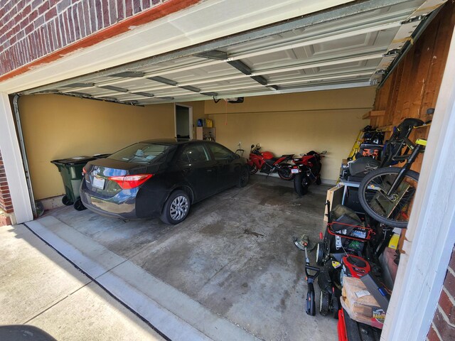 2380 W Patterson Ln, Troy, OH 45373 - garage with a garage door opener