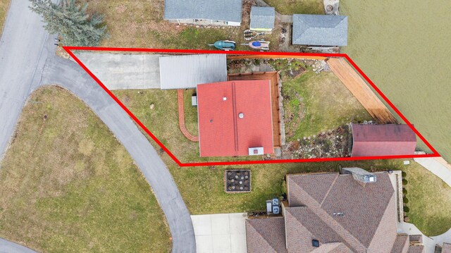 10989 Seminole Shore Dr, Huntsville, OH 43324 - aerial view of property and surrounding area with property parcel outlined