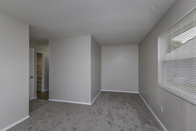 3112 Legend Way, Dayton, OH 45449 - unfurnished room featuring carpet flooring