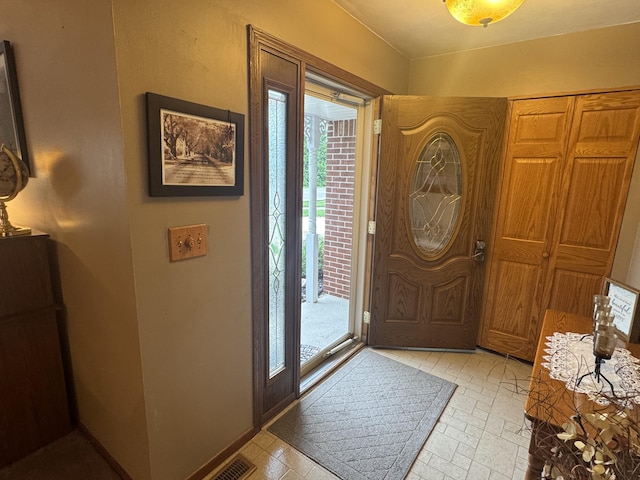 612 S Main St, Saint Marys, OH 45885 - view of foyer entrance