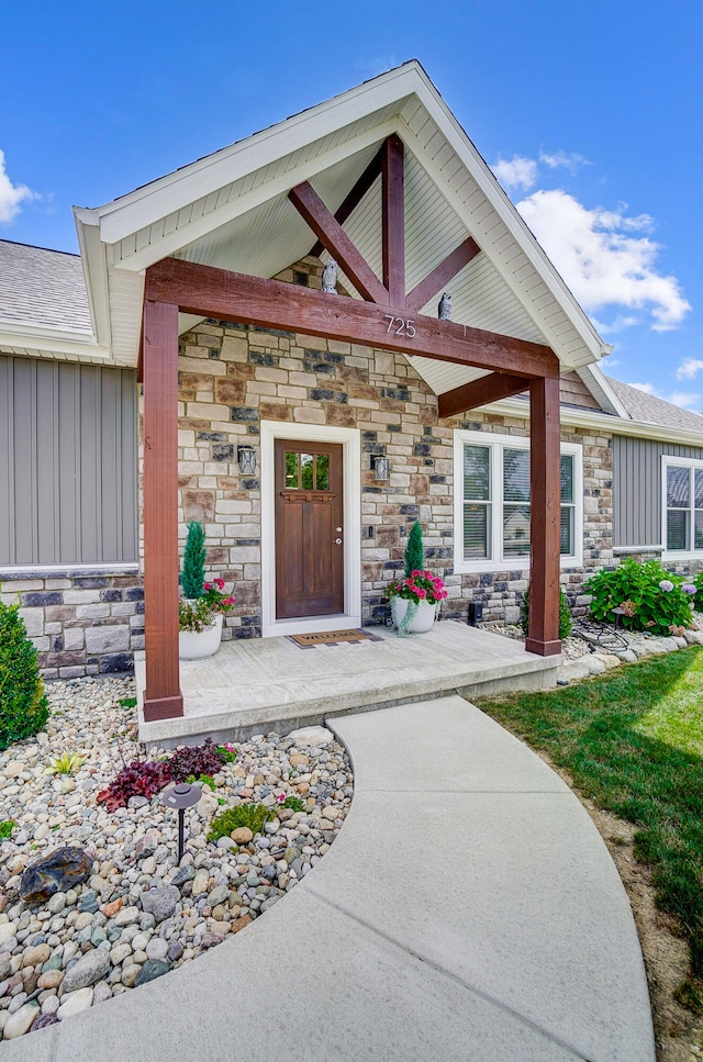 view of property entrance