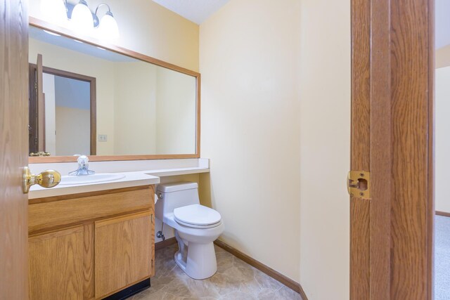 1534 Cross Pointe Cir, Bellefontaine, OH 43311 - half bath with toilet and vanity