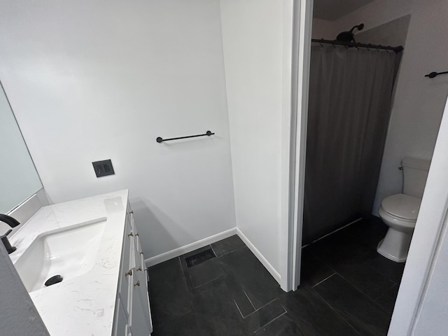 5151 Pheasant St, Lima, OH 45807 - full bath featuring vanity and a shower with shower curtain