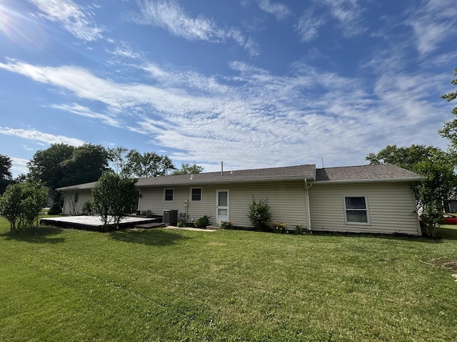 5151 Pheasant St, Lima, OH 45807 - rear view of house featuring a patio and a yard