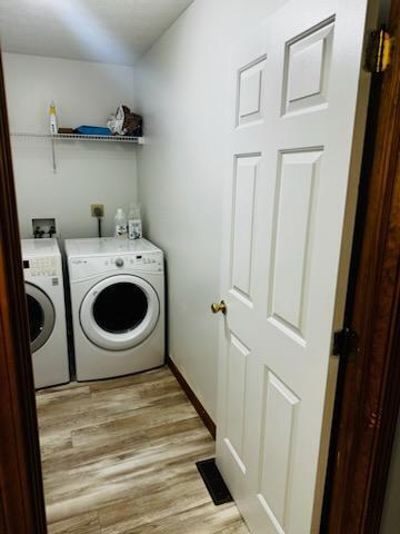 108 Esther Dr, Lewisburg, OH 45338