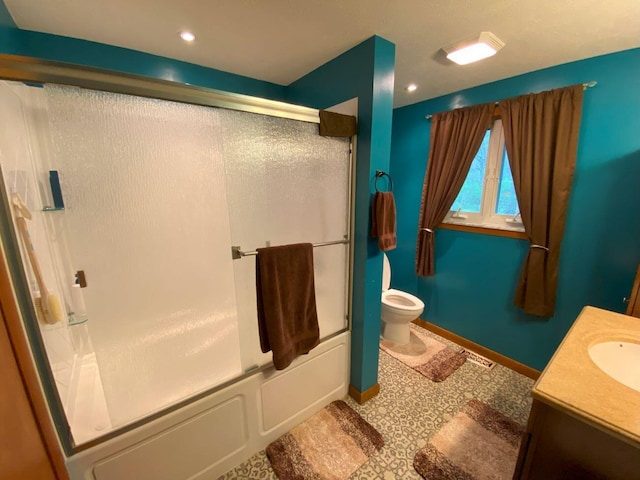 bathroom featuring baseboards, visible vents, tile patterned floors, and shower / bath combination with glass door