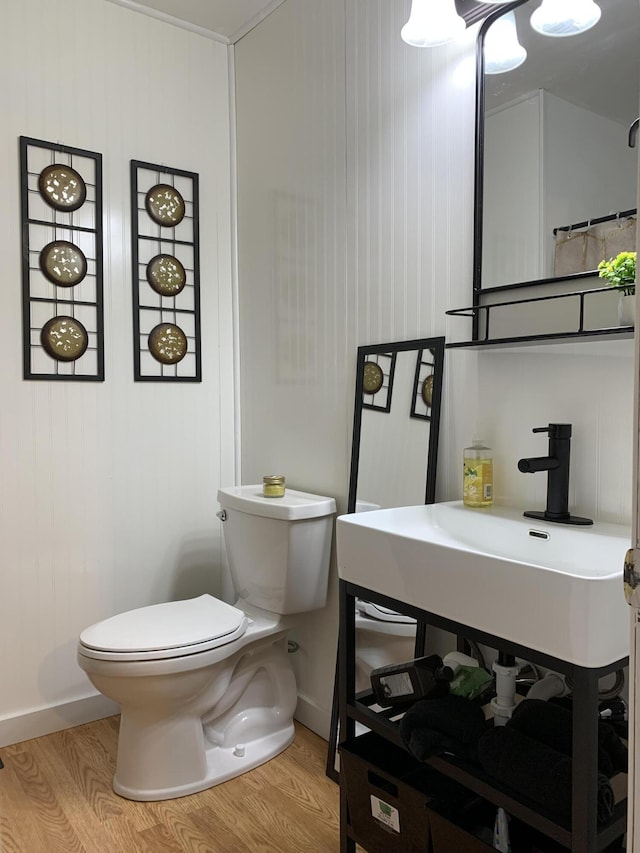 6645 Oak Dr, Celina, OH 45822 - bathroom with wood finished floors and vanity