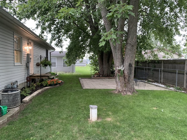 6645 Oak Dr, Celina, OH 45822 - view of yard featuring a patio