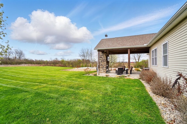 view of yard featuring a patio area