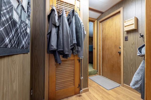 entryway featuring wood finished floors