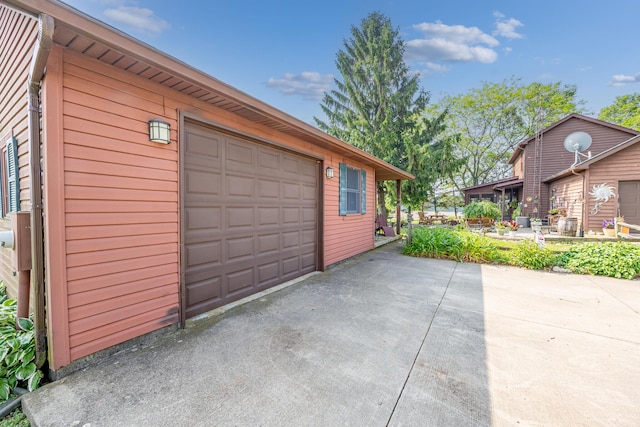 8339 Hite Rd, West Liberty, OH 43357 - detached garage with driveway