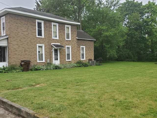 Listing photo 2 for 705 York St, Springfield OH 45505