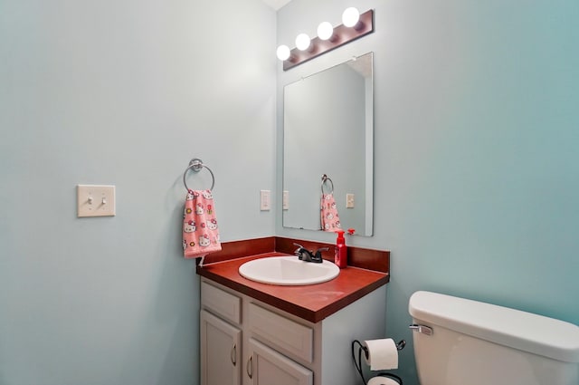 1627 Metcalfe Ave, Columbus, OH 43207 - bathroom featuring toilet and vanity