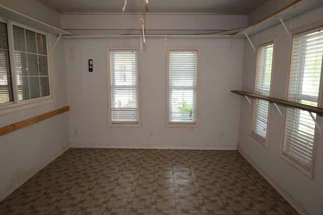 7080 Fleetfoot Rd, Celina, OH 45822 - photo 36