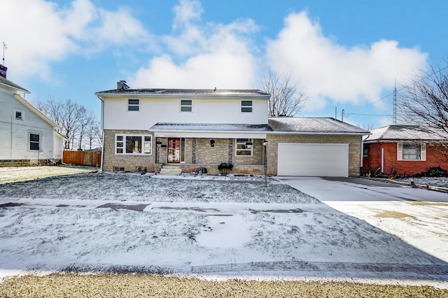 view of front property featuring a garage