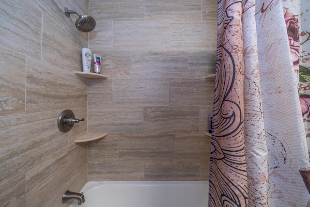 302 N W St, Arcanum, OH 45304 - full bath with shower / bathtub combination with curtain