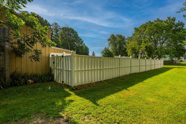302 N W St, Arcanum, OH 45304 - view of yard