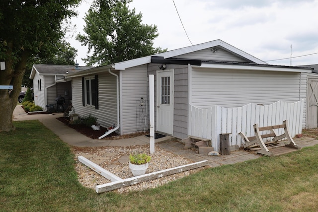 714 W Columbia St, Rockford, OH 45882 - photo 11