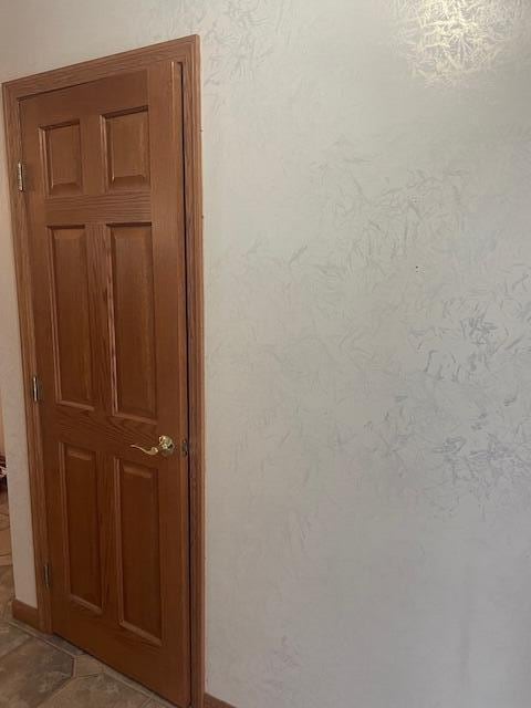 room details featuring baseboards