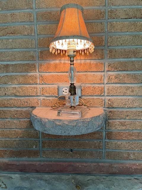 1401 E Home Rd, Springfield, OH 45503 - detailed view of brick siding