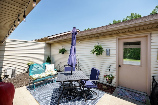 4212 Midfield St, Springfield, OH 45503 - view of patio with outdoor dining space