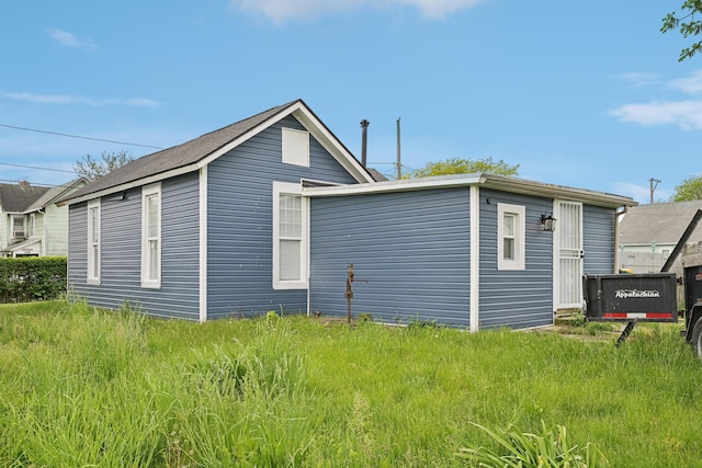 1566 Cora St, Springfield, OH 45503 - view of home's exterior