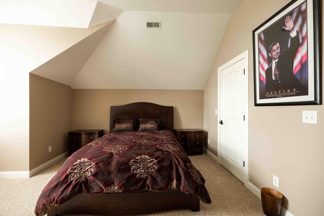 429 Braytonburne Dr, Springfield, OH 45503 - bedroom featuring carpet flooring, vaulted ceiling, and baseboards