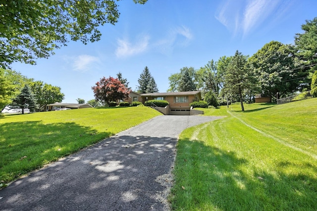 2731 Cottonwood Dr, Springfield, OH 45504 - photo 1