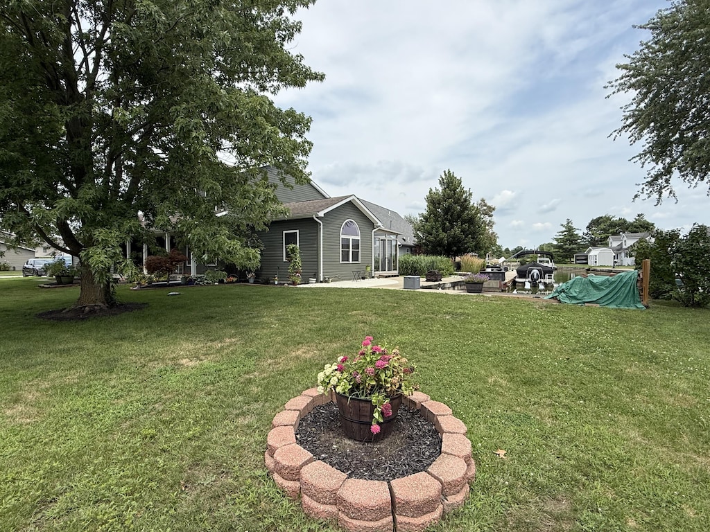143 Lago Vue Ct, Saint Marys, OH 45885 - photo 1