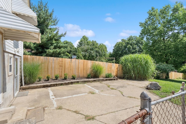 3832 Ebenezer Rd, Cincinnati, OH 45248 - photo 18