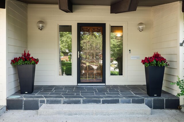 125 Hawthorne Rd, Springfield, OH 45504 - entrance to property