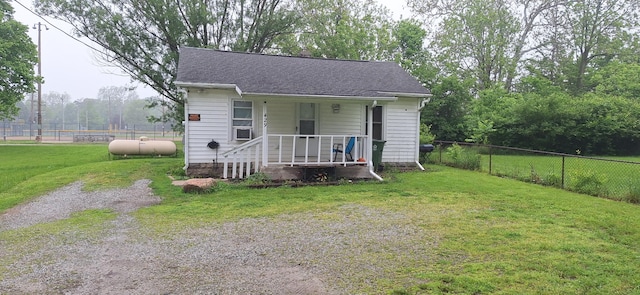 4291/2 Riverside Dr, Sidney, OH 45365 - bungalow featuring a shingled roof