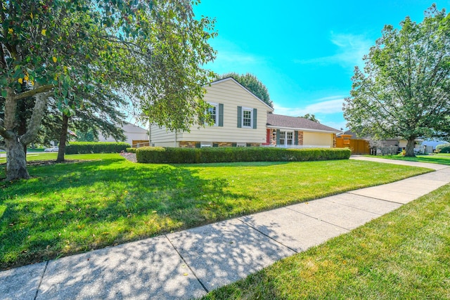 1138 Edgebrook Ave, New Carlisle, OH 45344 - split level home with a front lawn