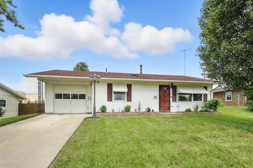 411 Gruen Dr, Springfield, OH 45505 - photo 1