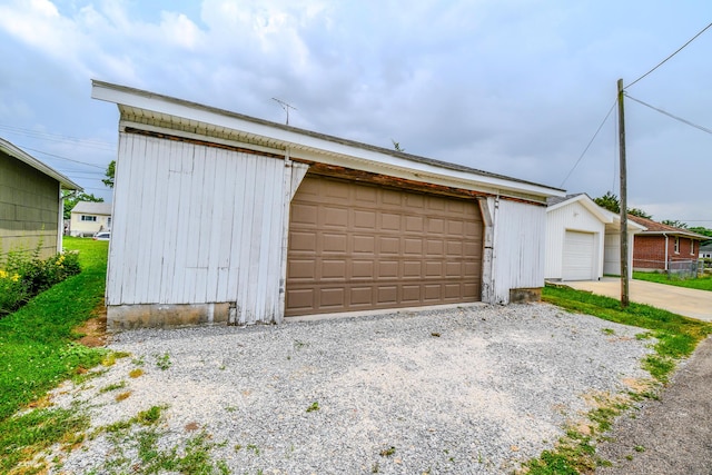 220 Williams St, Troy, OH 45373 - view of detached garage