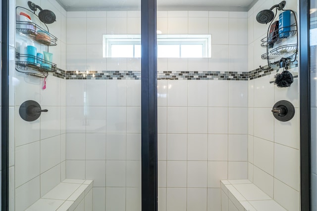 8754 Elysee Cir, Washington Twp, OH 45458 - full bath featuring a tile shower