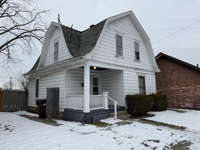 view of front of property