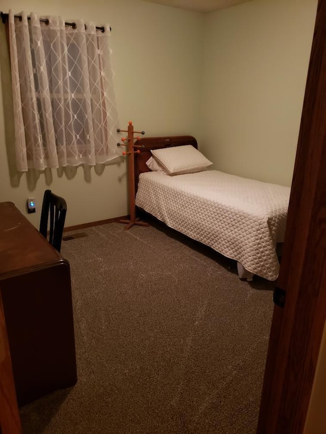 1607 Nagel St, Saint Marys, OH 45885 - bedroom with carpet flooring and baseboards