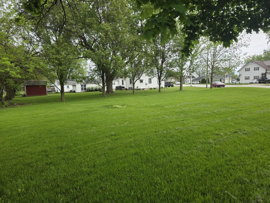 724 Indiana Ave, Saint Marys, OH 45885 - photo 2