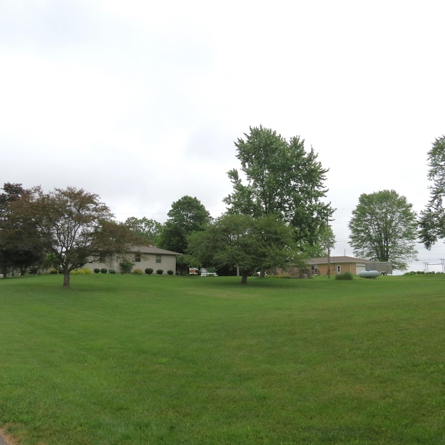 2944 Meadowbrook Dr, Sidney, OH 45365 - photo 2