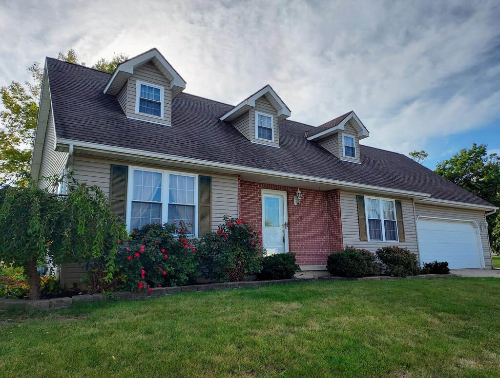 904 Tecumseh Dr, Saint Marys, OH 45885 - photo 1