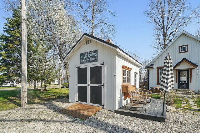 9436 Cottonwood Dr, Huntsville, OH 43324 - view of outdoor structure with entry steps and an outbuilding