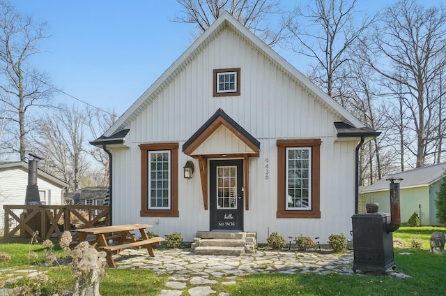 9436 Cottonwood Dr, Huntsville, OH 43324 - view of bungalow