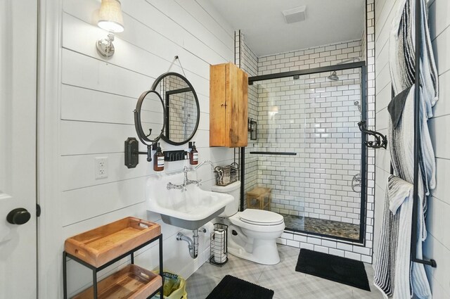 9436 Cottonwood Dr, Huntsville, OH 43324 - bathroom with toilet and a shower stall