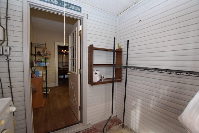 property entrance featuring washer / dryer