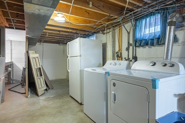 4833 Mesa Ln, Springfield, OH 45503 - laundry area featuring washer and dryer