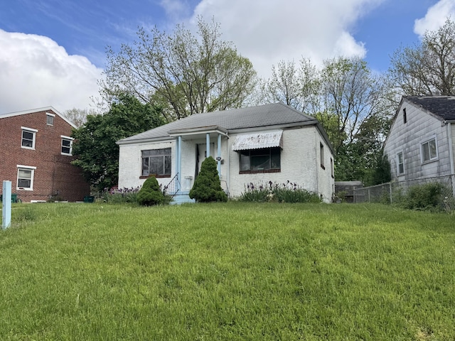 914 Mitchell Blvd, Springfield, OH 45503 - view of front of home with stucco siding