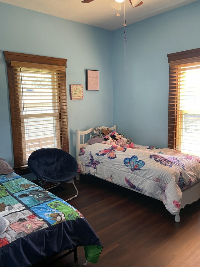 1211 N Lowry Ave, Springfield, OH 45504 - bedroom with wood finished floors and ceiling fan